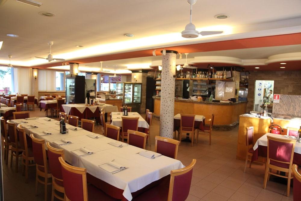 Hotel Regina Λινιάνο Σαμπιαντόρο Εξωτερικό φωτογραφία