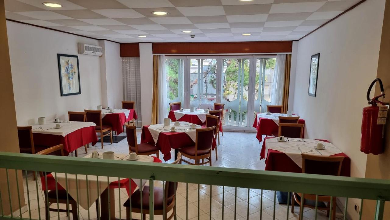 Hotel Regina Λινιάνο Σαμπιαντόρο Εξωτερικό φωτογραφία