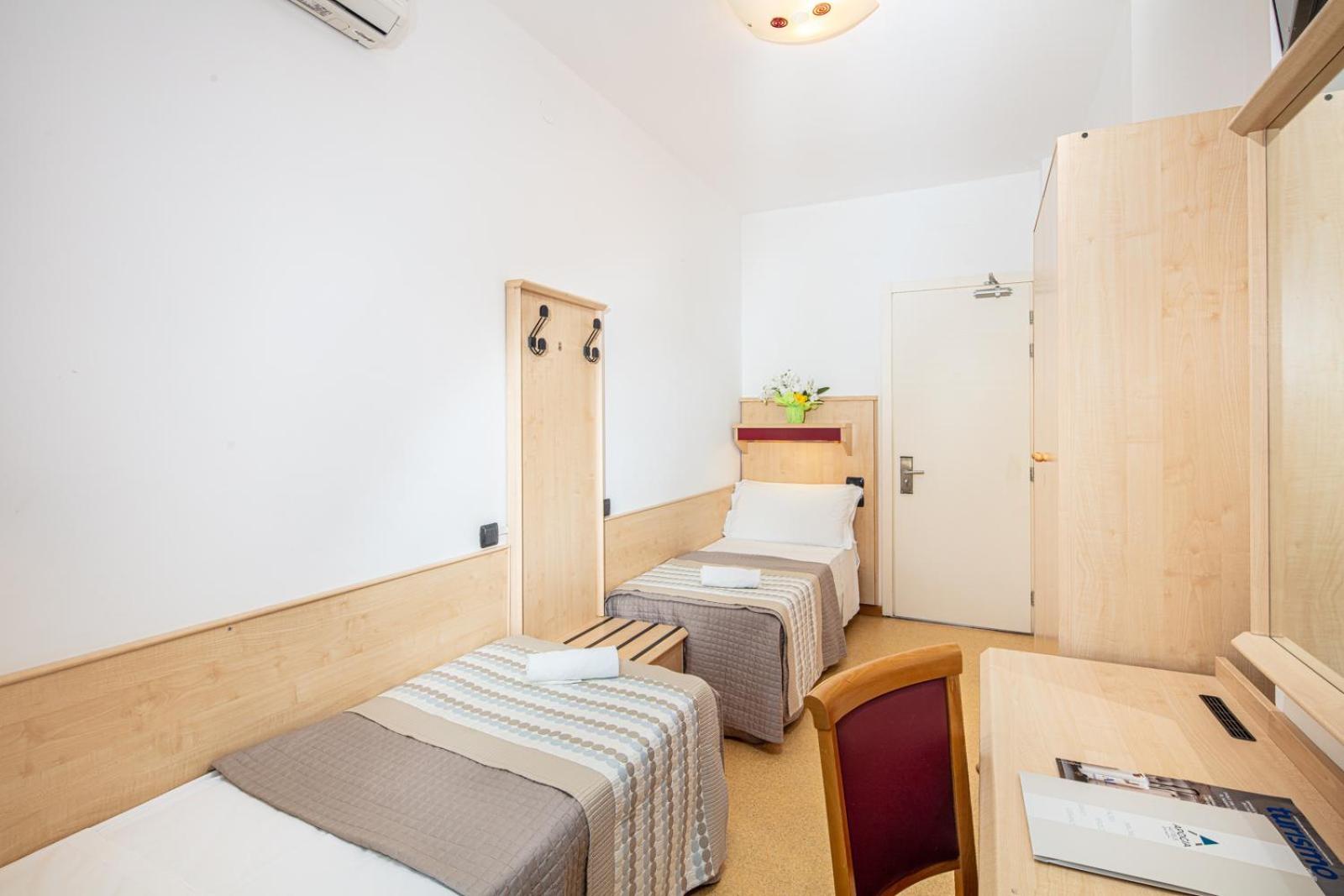 Hotel Regina Λινιάνο Σαμπιαντόρο Δωμάτιο φωτογραφία